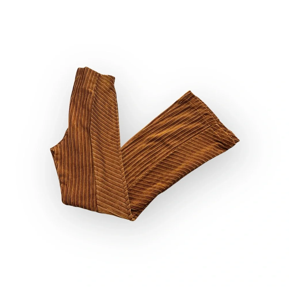 Ladies Free People Bronze Color Ribbed Velvet Pull On Flare Leg Pants Size Small